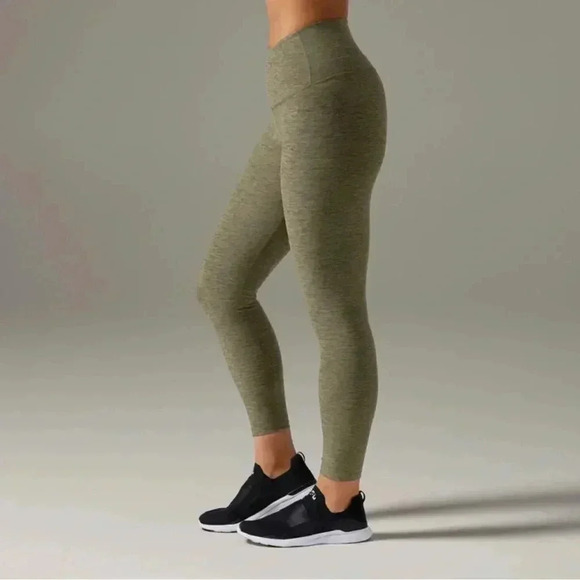 TAVI Ultra Soft Leggings - Picture 3 of 10